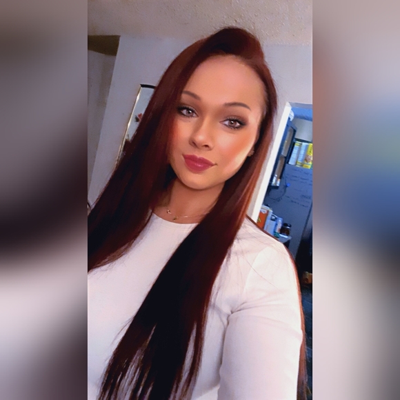 Meet your Posher, Ashley - Picture 1 of 1